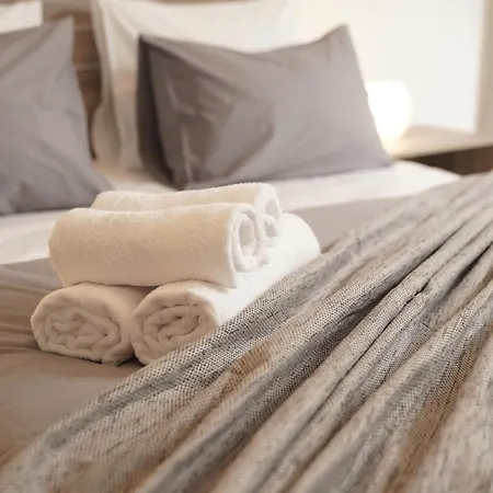 & Grey Family 100 M Cente Apartman *