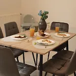 & Grey Family 100 M Cente Apartamento