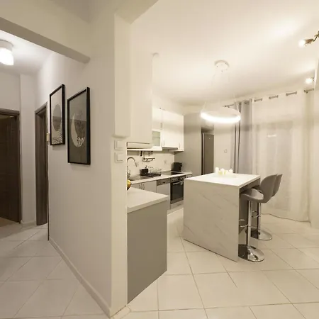 & Grey Family 100 M Cente Salonicco