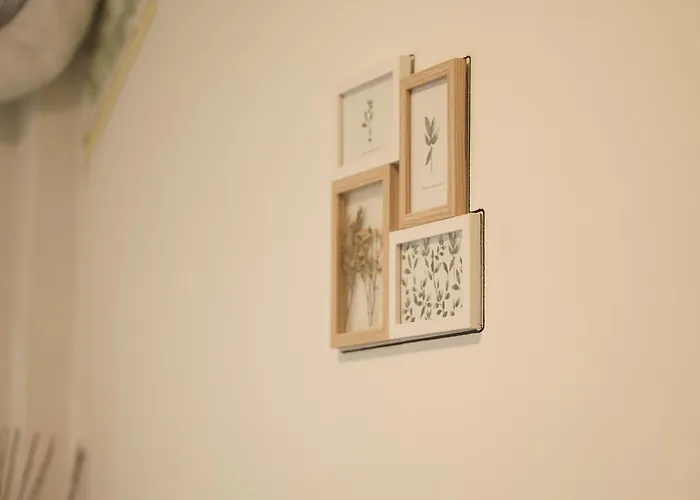 & Grey Family 100 M Cente * Salonicco