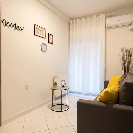 Apartment & Grey Family 100 M Cente